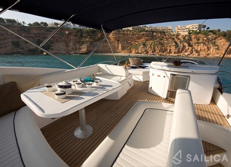 Manhattan 60 - Yacht Charter Sailica