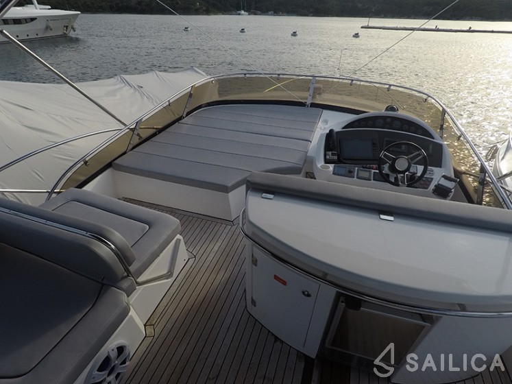 Manhattan 60 - Yacht Charter Sailica