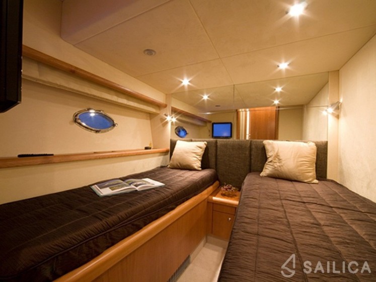 Manhattan 60 - Yacht Charter Sailica