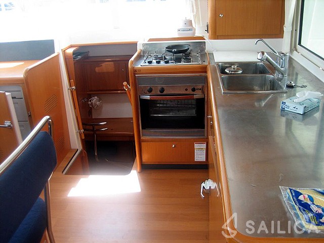 Lagoon 440 - Yacht Charter Sailica