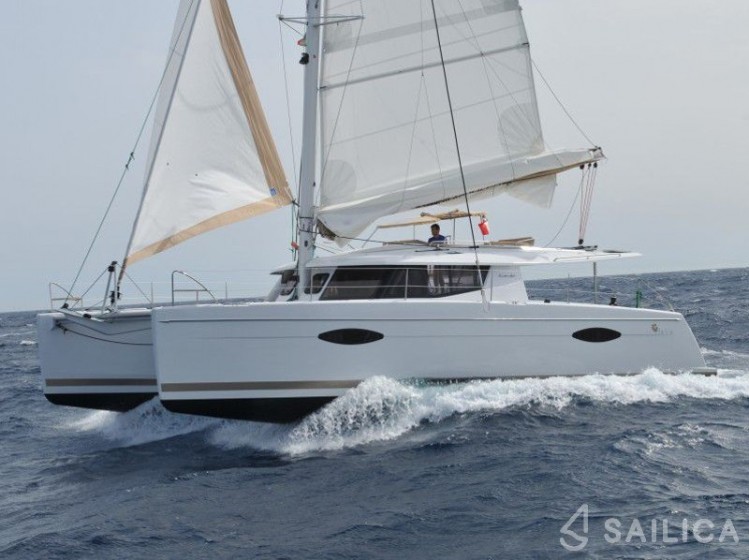 Helia 44 - Yacht Charter Sailica