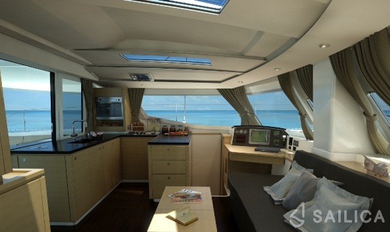 Helia 44 - Yacht Charter Sailica