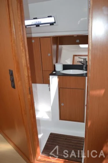 Bavaria 40 Cruiser - Yacht Charter Sailica