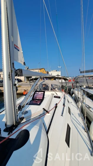 Bavaria 40 Cruiser - Yacht Charter Sailica