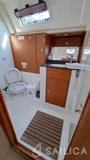 Bavaria 40 Cruiser - Yacht Charter Sailica