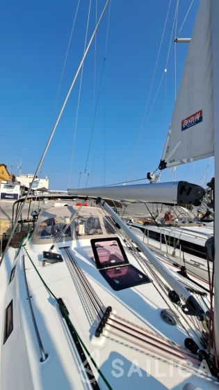 Bavaria 40 Cruiser - Yacht Charter Sailica