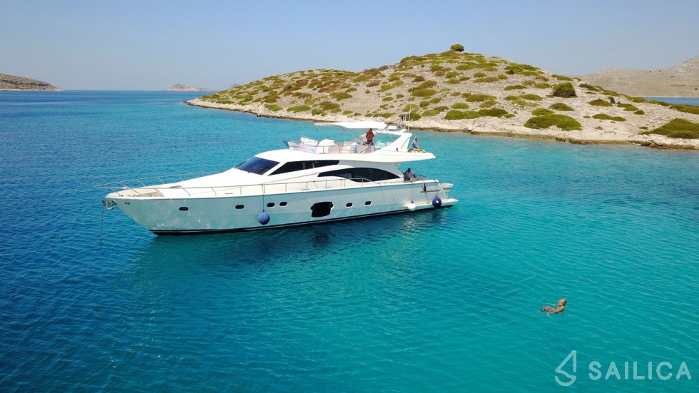 Ferretti 681 - Yacht Charter Sailica