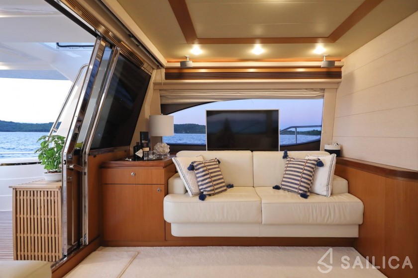 Ferretti 681 - Yacht Charter Sailica