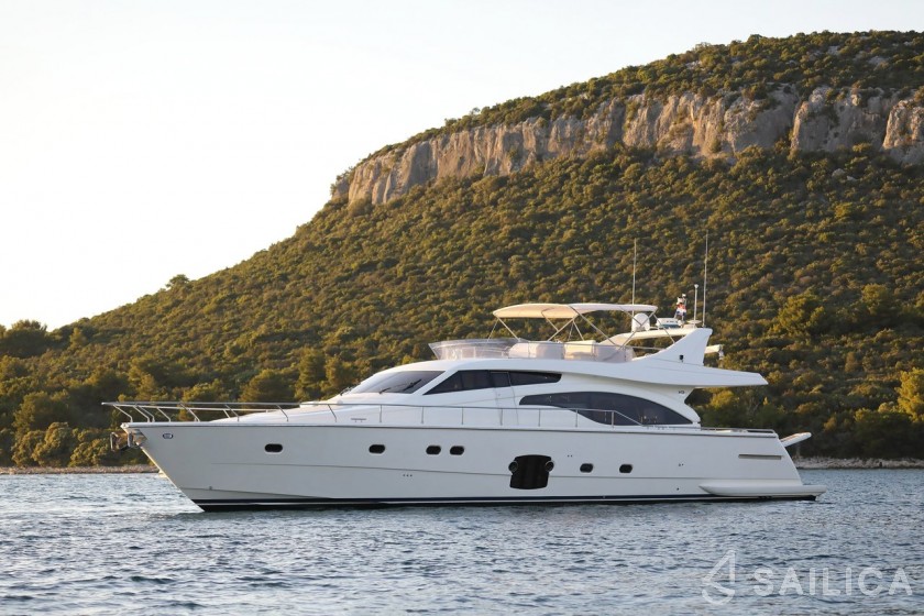 Ferretti 681 - Yacht Charter Sailica