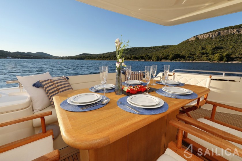 Ferretti 681 - Yacht Charter Sailica