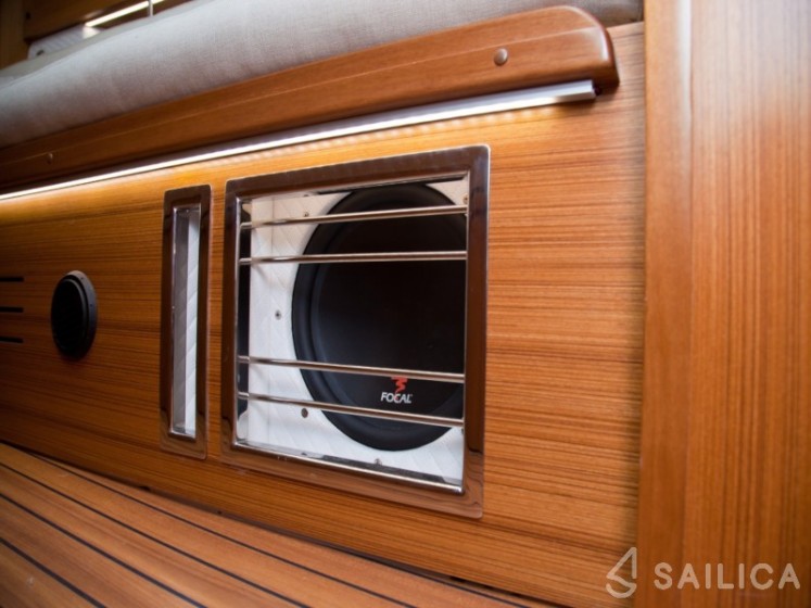Maxus 33.1 RS Prestige - Yacht Charter Sailica