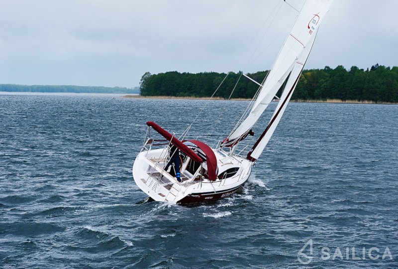 Maxus 33.1 RS Prestige - Yacht Charter Sailica