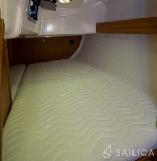 Maxus 33.1 RS Prestige - Yacht Charter Sailica
