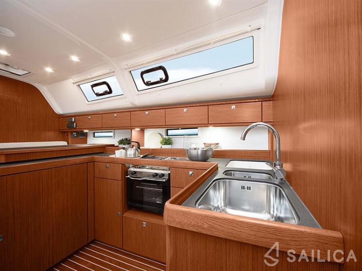 Bavaria Cruiser 51 - Yacht Charter Sailica