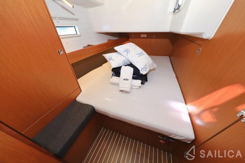 Bavaria 46 Cruiser - Yacht Charter Sailica