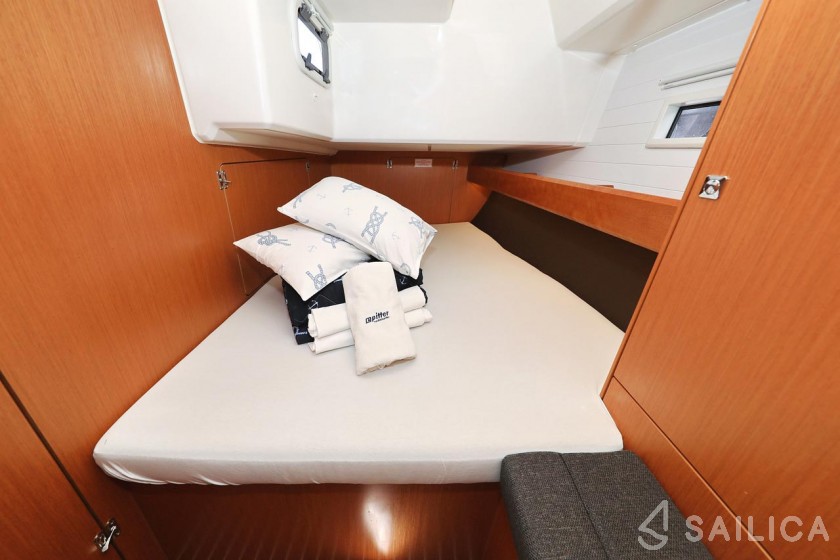 Bavaria 46 Cruiser - Yacht Charter Sailica
