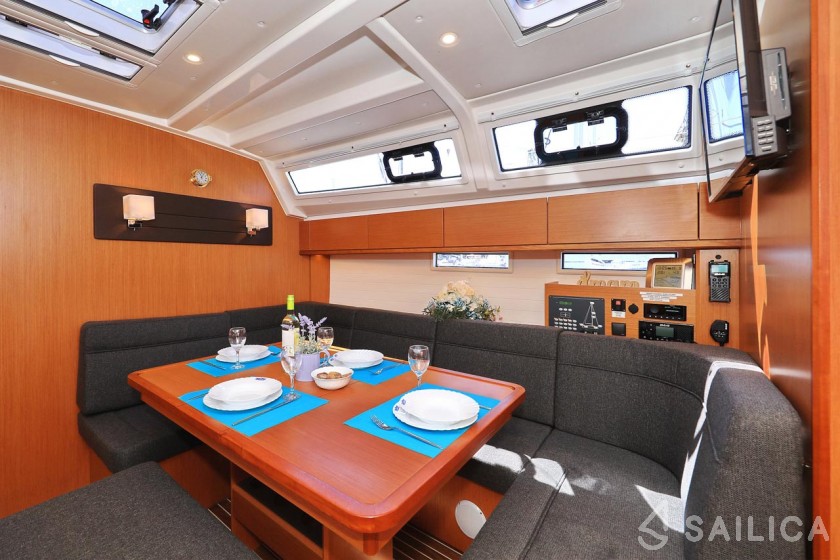 Bavaria 46 Cruiser - Yacht Charter Sailica