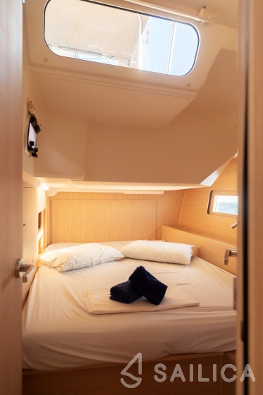 Oceanis 46.1 - Yacht Charter Sailica
