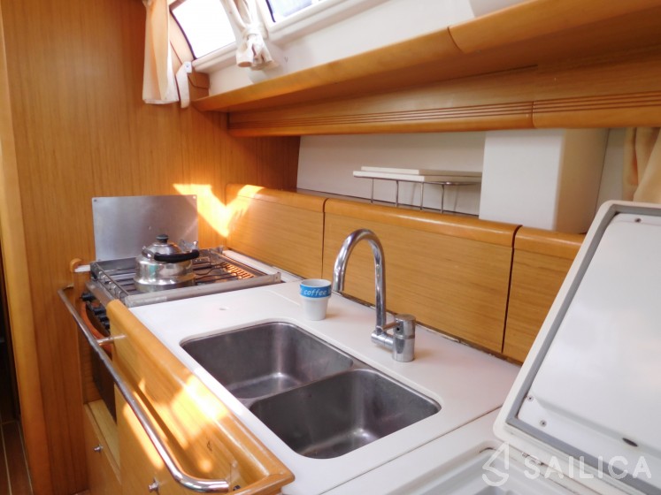 Sun Odyssey 44i - Yacht Charter Sailica