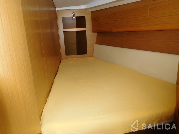 Sun Odyssey 44i - Yacht Charter Sailica