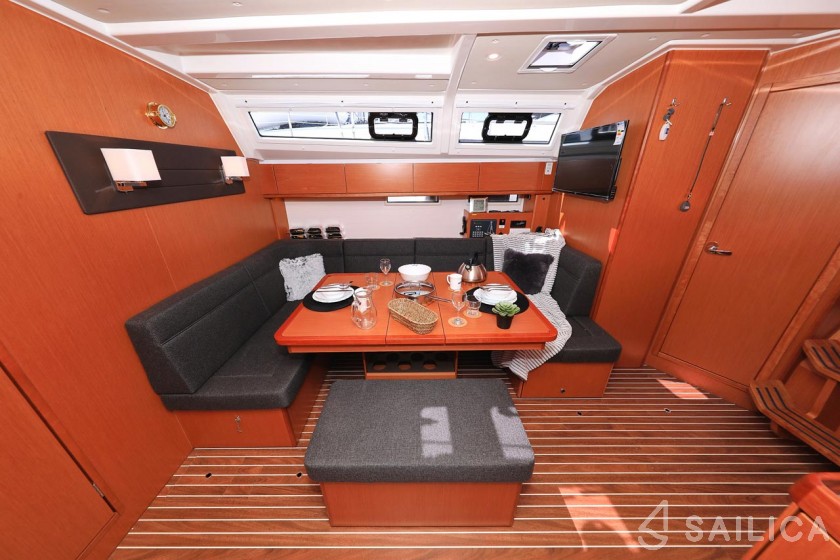 Bavaria 46 Cruiser - Yacht Charter Sailica