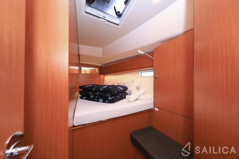 Bavaria 46 Cruiser - Yacht Charter Sailica