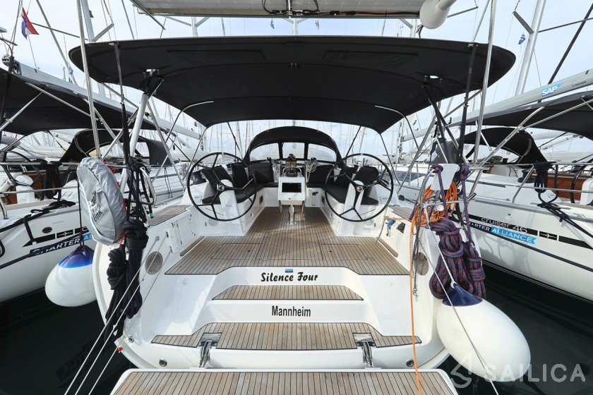 Bavaria 46 Cruiser - Yacht Charter Sailica