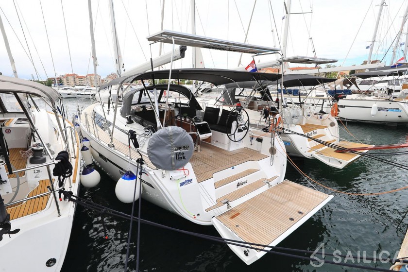 Bavaria 46 Cruiser - Yacht Charter Sailica