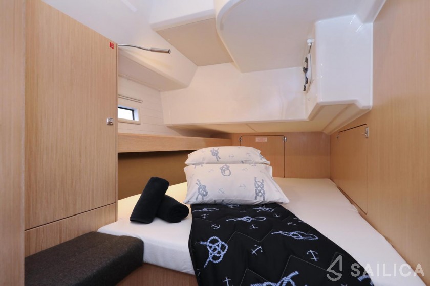 Bavaria 46 Cruiser - Yacht Charter Sailica