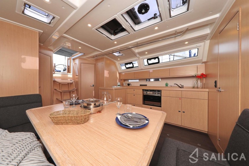 Bavaria 46 Cruiser - Yacht Charter Sailica