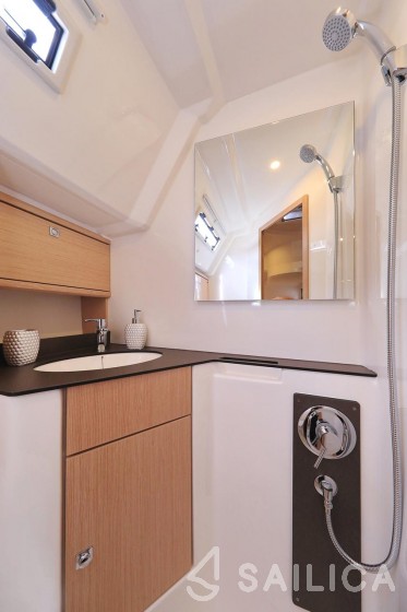Bavaria 46 Cruiser - Yacht Charter Sailica