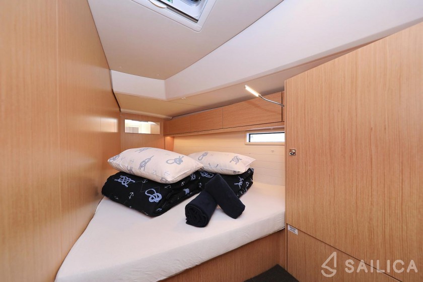 Bavaria 46 Cruiser - Yacht Charter Sailica