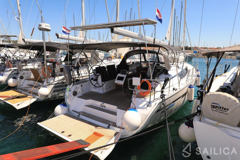 Bavaria 46 Cruiser - Yacht Charter Sailica