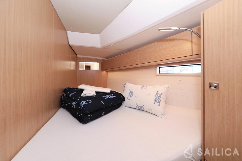 Bavaria 46 Cruiser - Yacht Charter Sailica