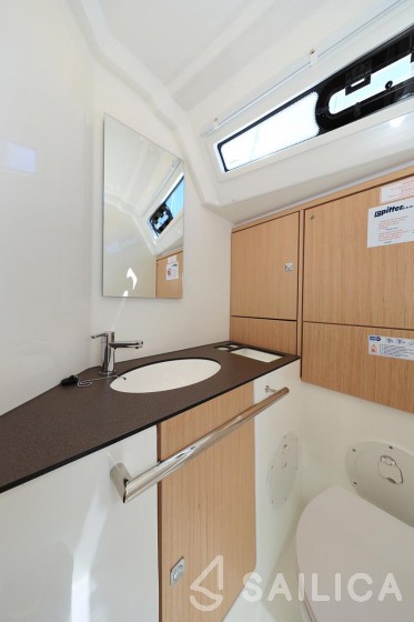 Bavaria 46 Cruiser - Yacht Charter Sailica