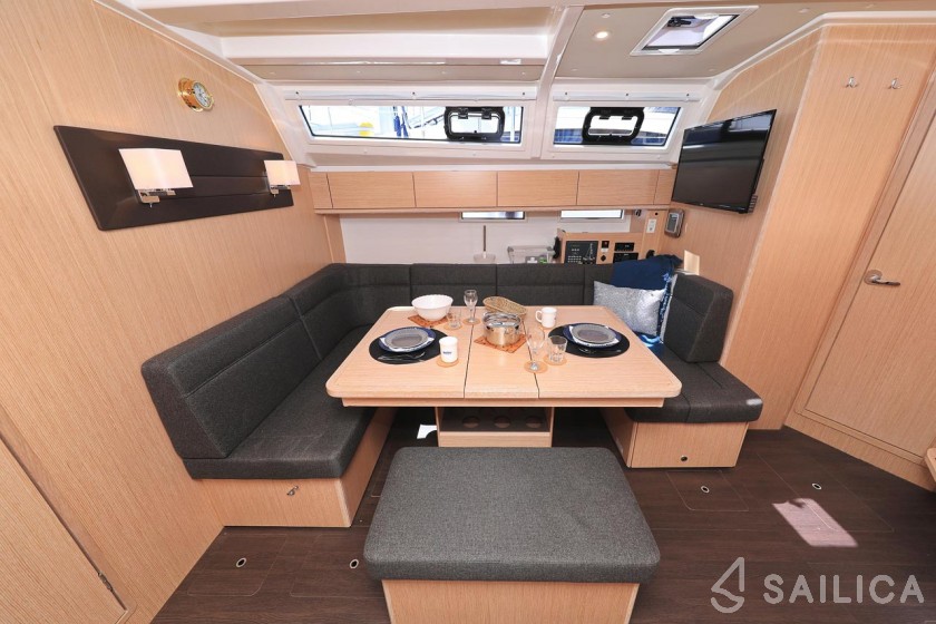 Bavaria 46 Cruiser - Yacht Charter Sailica