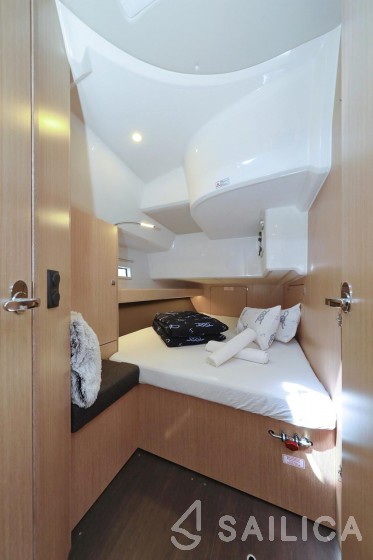 Bavaria 46 Cruiser - Yacht Charter Sailica