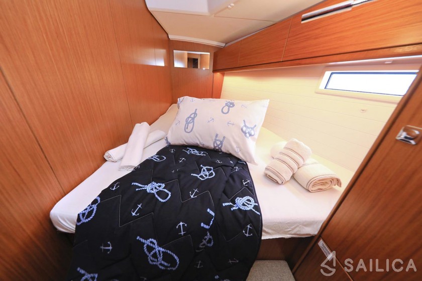 Bavaria 46 Cruiser - Yacht Charter Sailica