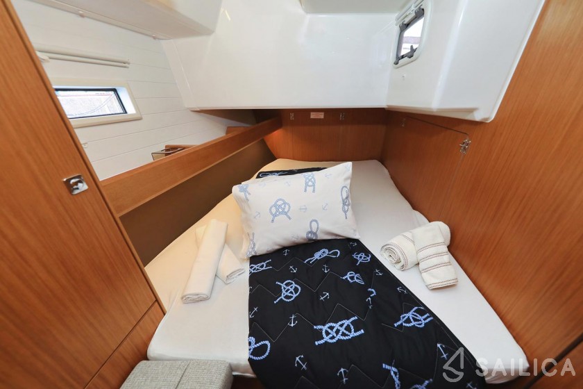 Bavaria 46 Cruiser - Yacht Charter Sailica