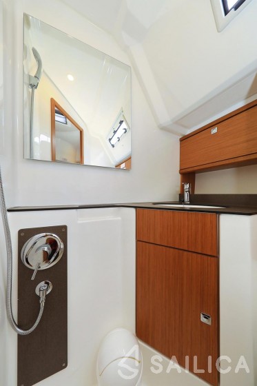 Bavaria 46 Cruiser - Yacht Charter Sailica