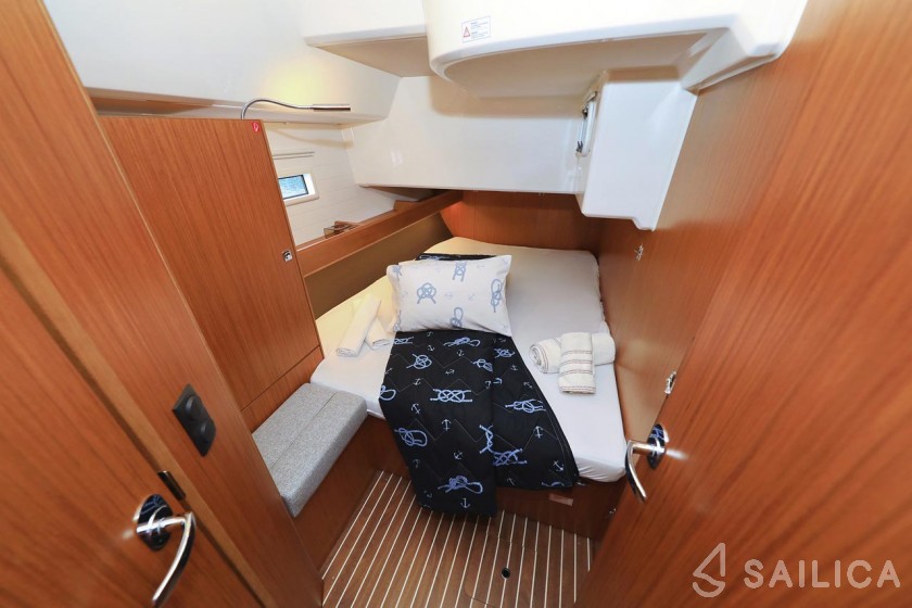 Bavaria 46 Cruiser - Yacht Charter Sailica