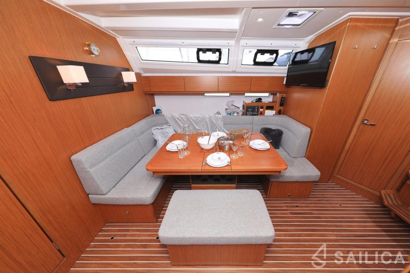 Bavaria 46 Cruiser - Yacht Charter Sailica