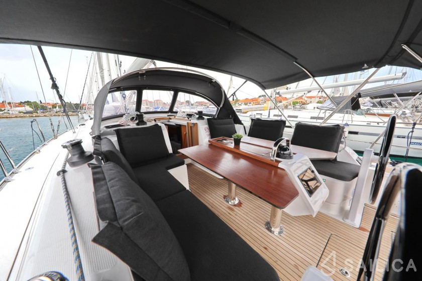 Bavaria 46 Cruiser - Yacht Charter Sailica
