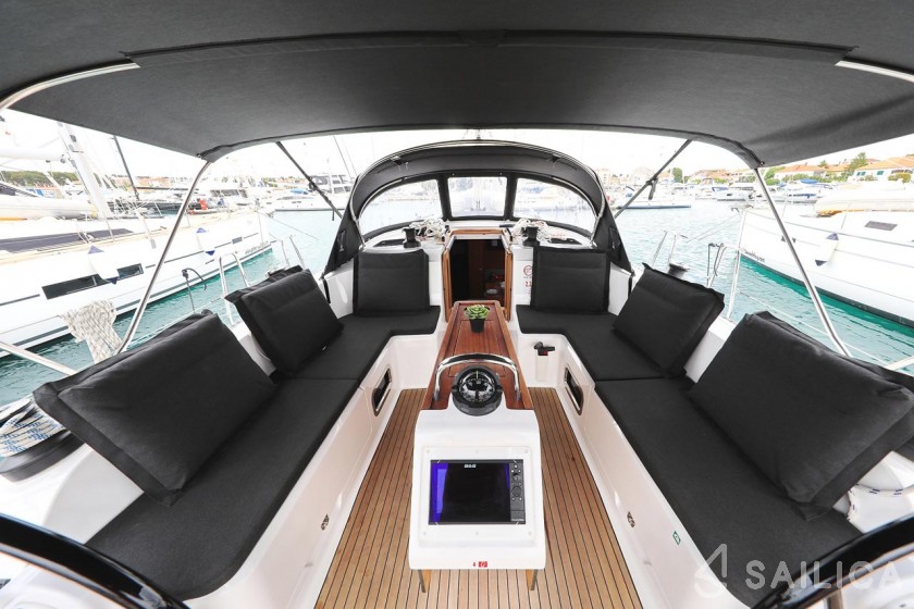 Bavaria 46 Cruiser - Yacht Charter Sailica