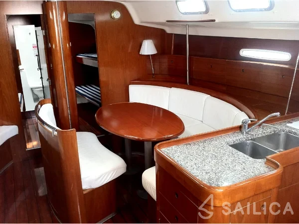 First 47.7 - Yacht Charter Sailica