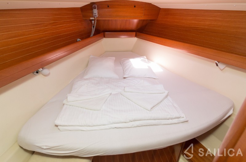 Dufour 385 - Yacht Charter Sailica