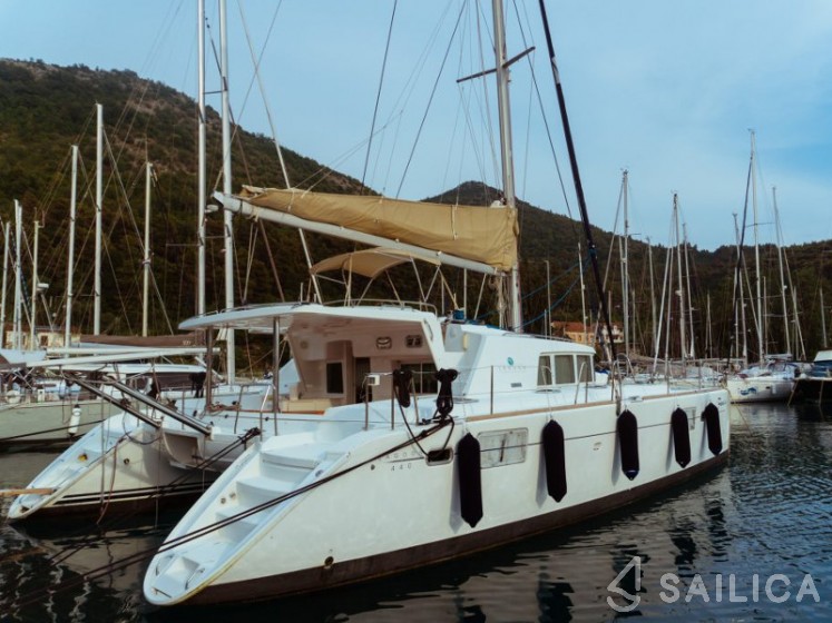 Lagoon 440 - Yacht Charter Sailica