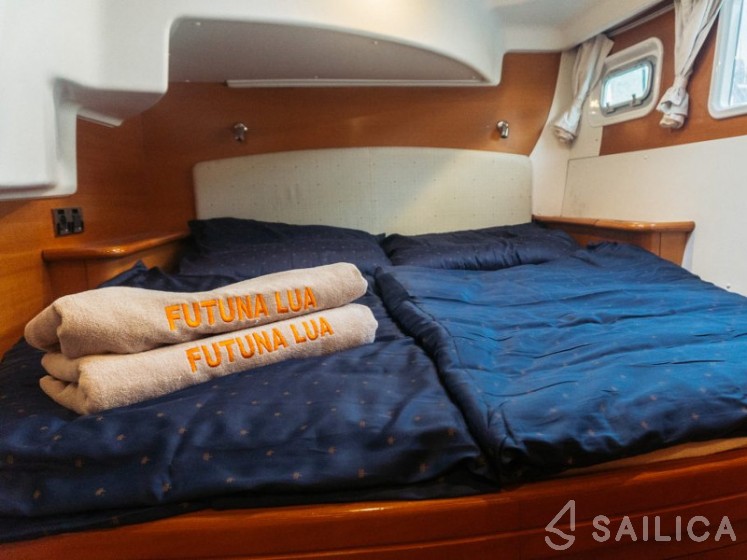 Lagoon 440 - Yacht Charter Sailica