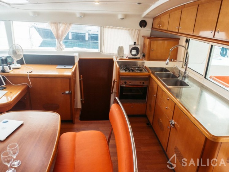 Lagoon 440 - Yacht Charter Sailica