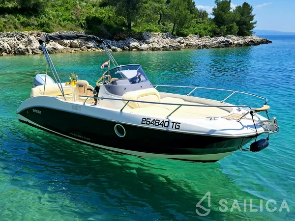 Key Largo 20 - Yacht Charter Sailica